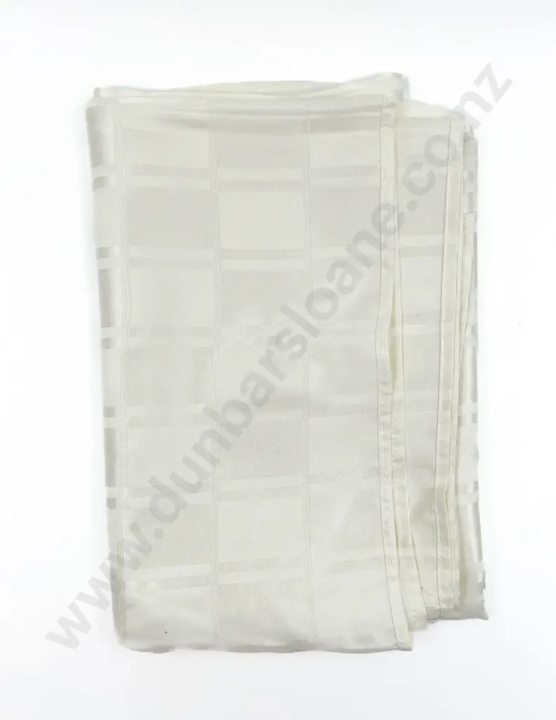 Table Cover Image 1++