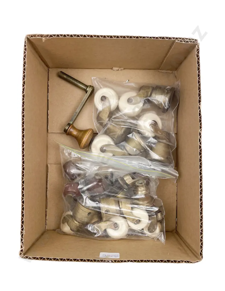 Quantity of Assorted Casters etc Image 1++