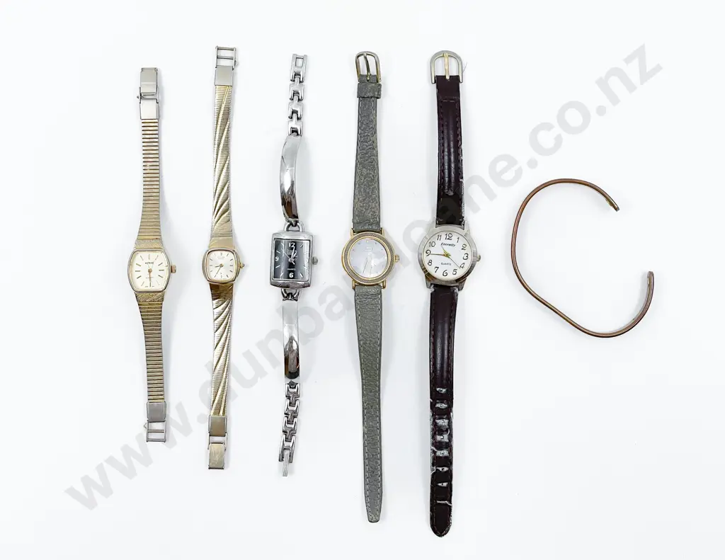 Quantity of Assorted Ladies Wrist Watches Image 1++