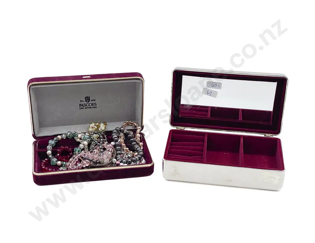 Two Small Jewel Boxes and Qty Costume Crystal Pearl and Other Bracelets (14) Image 1++