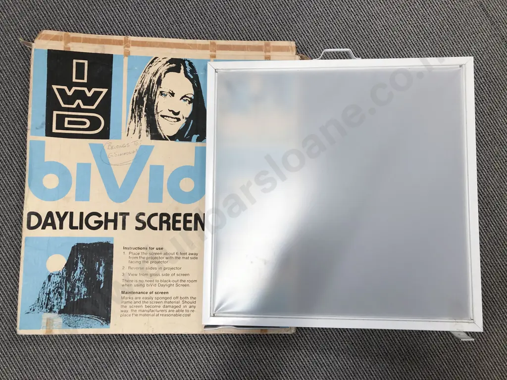 Vintage Boxed Photography Daylight Screen Image 1++