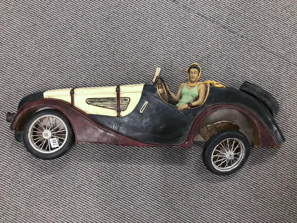 Car Form Wall Hanging Image 1++