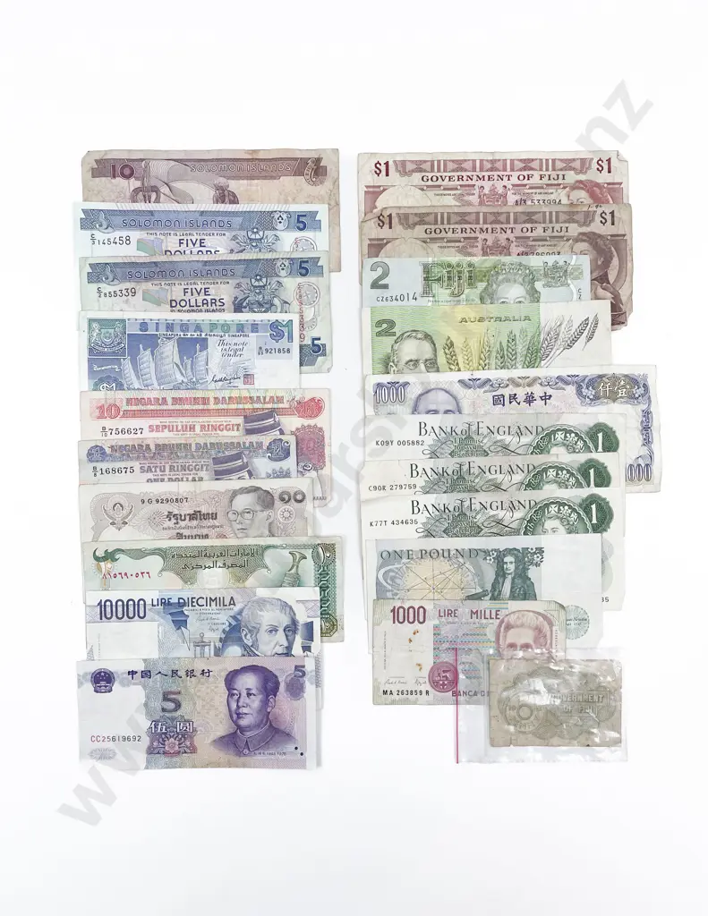 Qty World Vintage Bank Notes (21) Image 1++