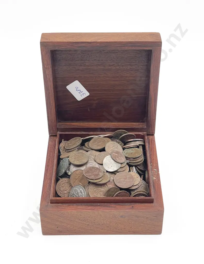 Box of Assorted Loose Coinage Image 1++