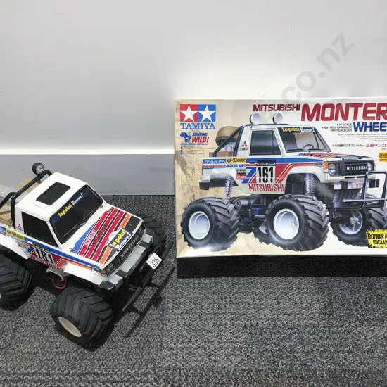 Tamiya Mitsubishi Montero Model