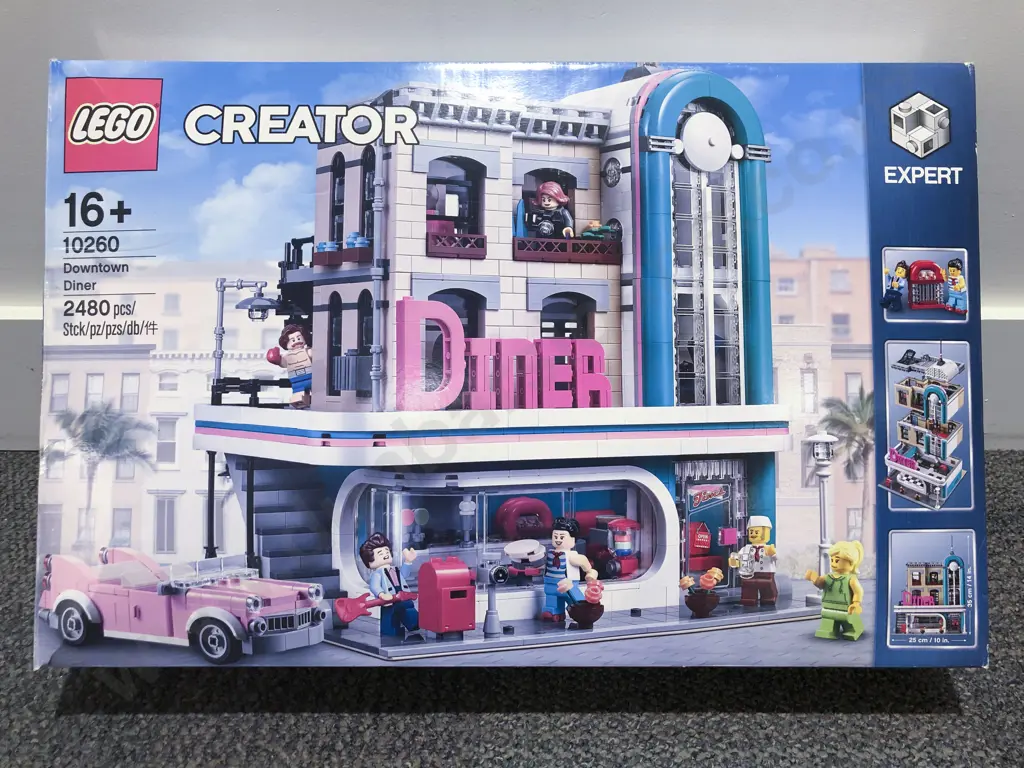 LEGO Creator Set Downtown Diner Image 1++