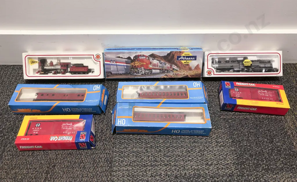 Quantity of Assorted Loose and Boxed Train Models Image 1++