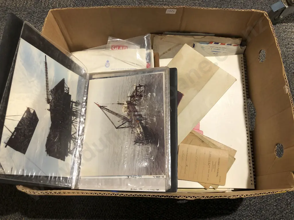 Quantity of Assorted Vintage Image 1++