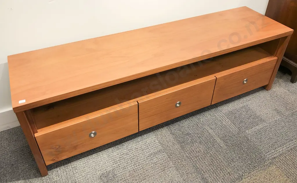 Modern Three Drawer Entertainment Stand Image 1++