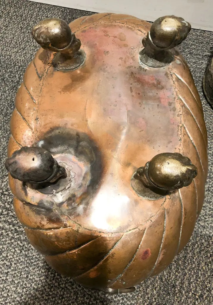 Copper Planter with Claw and Ball Feet Image 1++