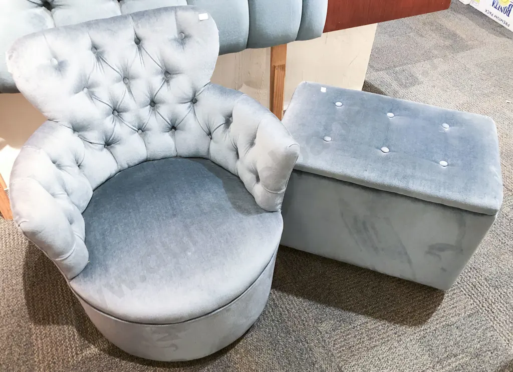 Button Back Tub Chair with Matching Ottoman Image 1++