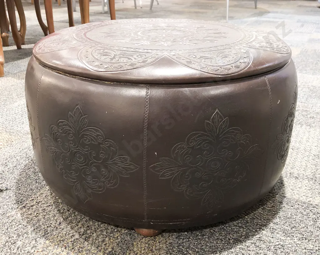 Circular Leather Ottoman Image 1++