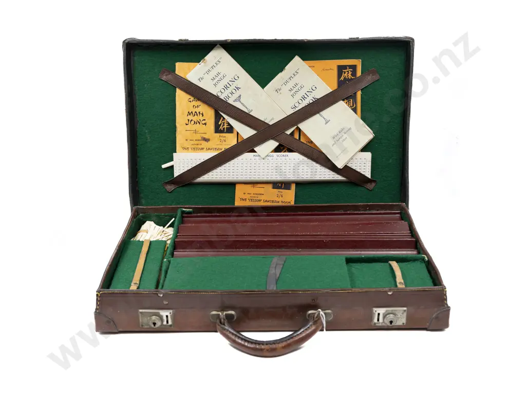 Early - Mid C20th Resin & Bone Mah Jong Set Image 1++