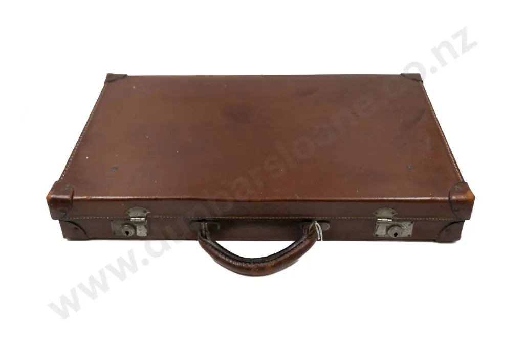 Early - Mid C20th Resin & Bone Mah Jong Set Image 1++