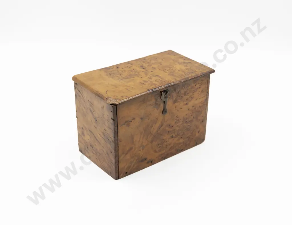 Late C19th NZ Colonial Burr Totara Box Image 1++