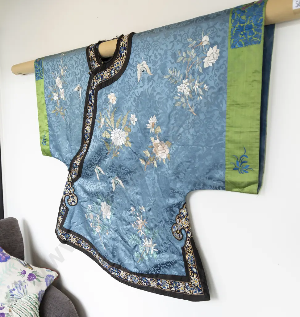 Antique Chinese Silk Robe embroidered with flowers and butterflies in blue Image 1++