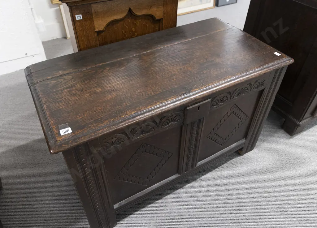 Early C18th Oak Coffer Image 1++
