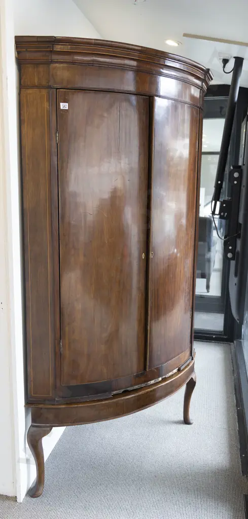 Large Geo III Mahogany and Inlaid Bow Front Corner Cabinet Image 1++