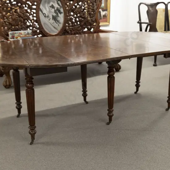 Regency Mahogany Drop Leaf Extension Dining Table