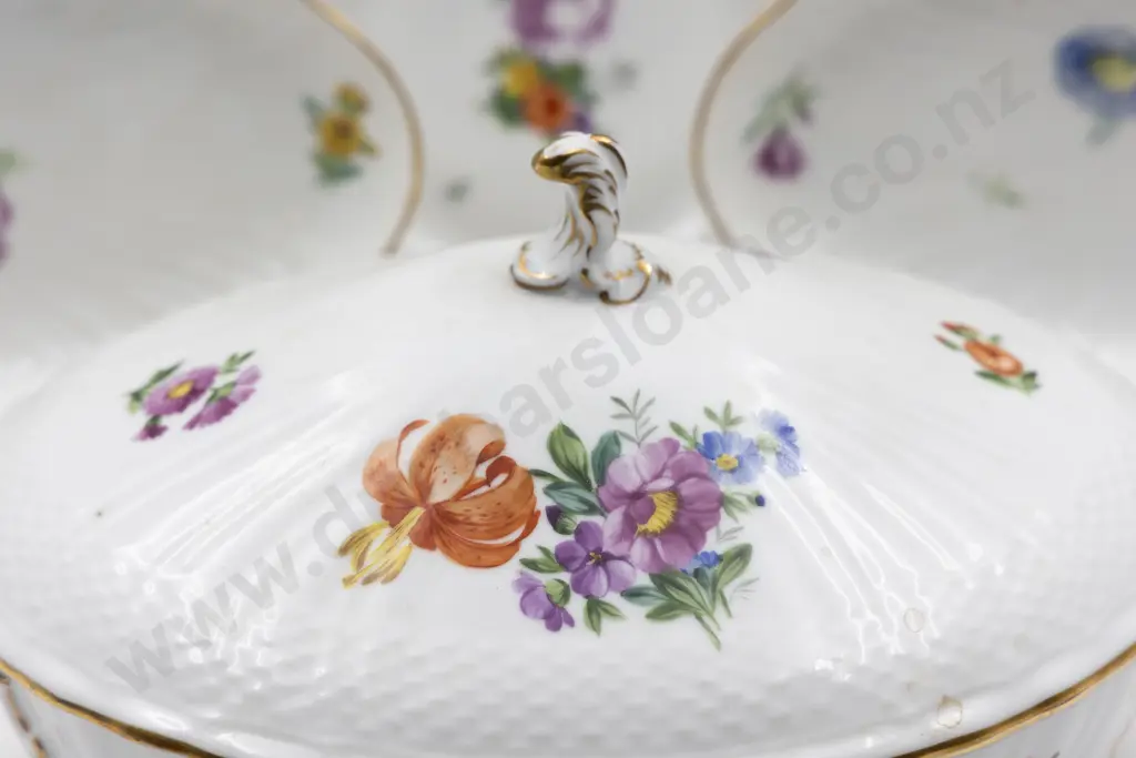 Royal Copenhagen Saxon Flower Pattern 41 Pce Dinner Set Image 1++