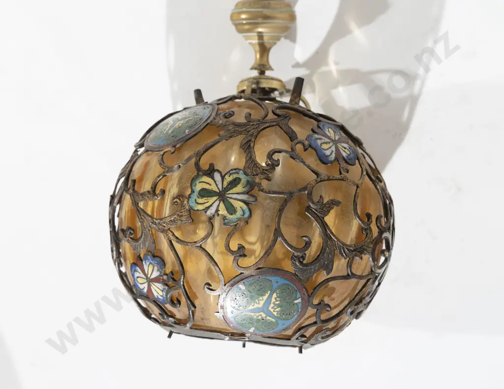 Late Vict Column Lamp Base Image 1++