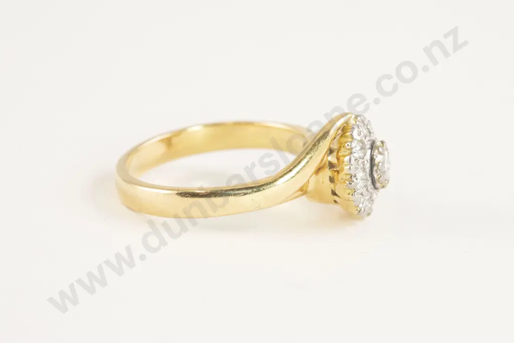 18ct Nine Stone Diamond Cluster Ring Image 1++
