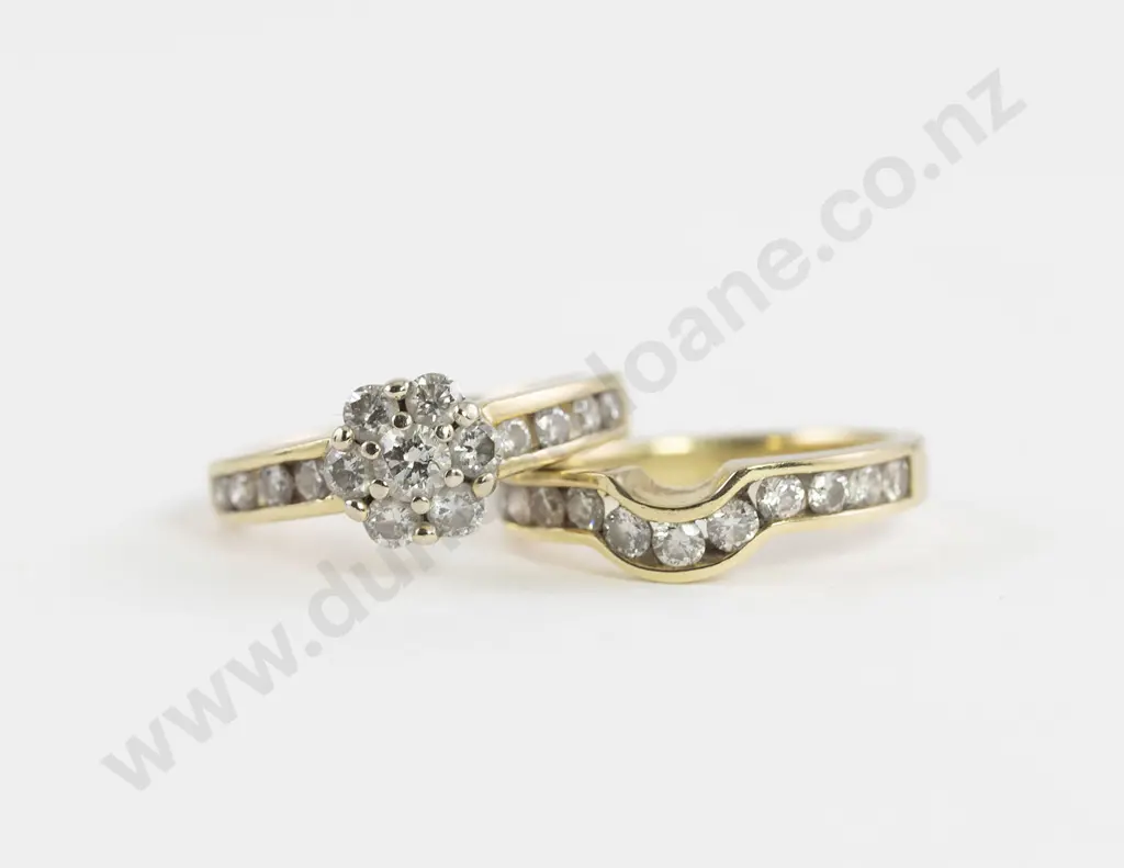 18ct 15stone Diamond Cluster Ring with fitted Eleven Stone Diamond Band Image 1++