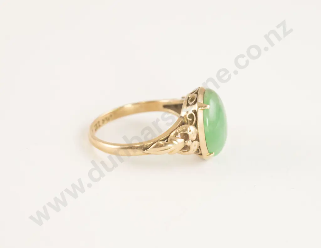 14ct Single Oval Apple Green Jade Panel Ring Image 1++