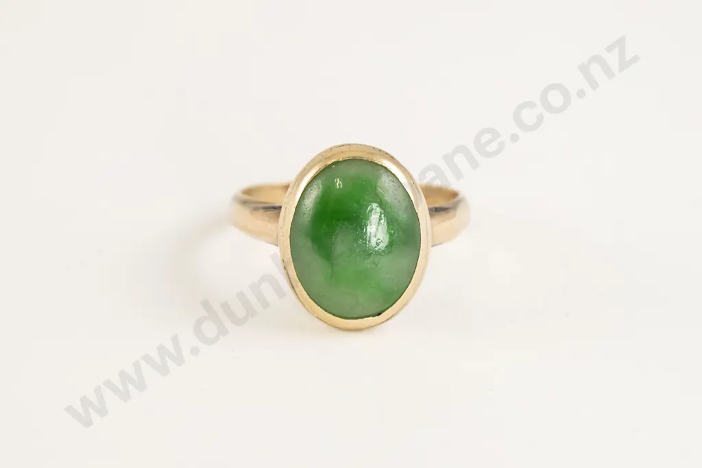 14ct Single Oval Apple Green Jade Panel Ring Image 1++