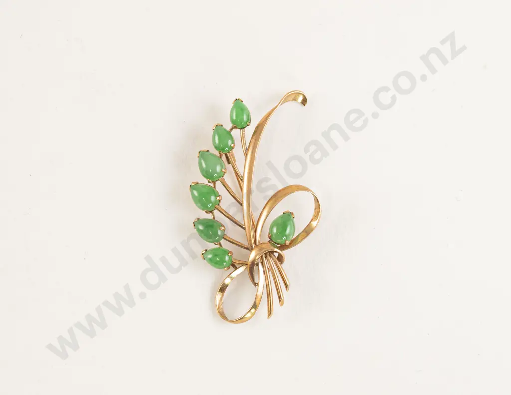 14ct Seven Stone Jade Spray Brooch Image 1++