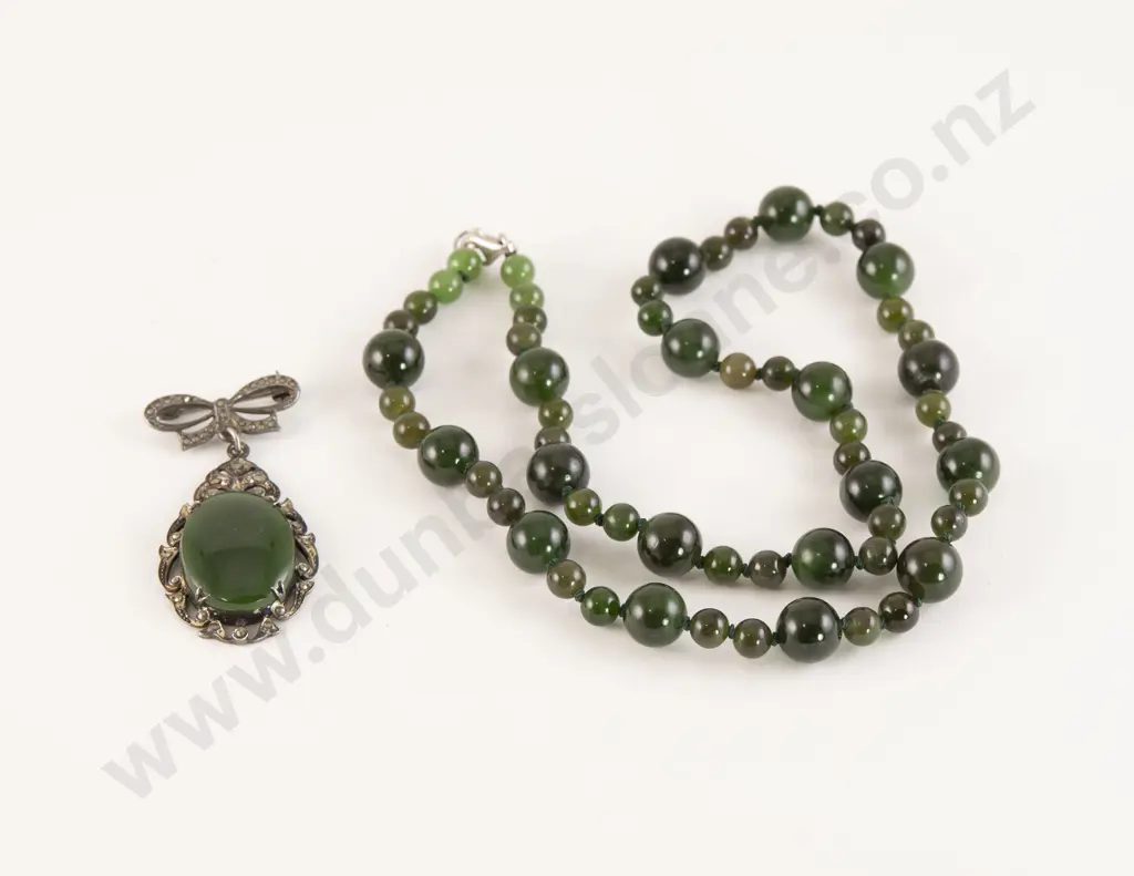 Single Strand Greenstone Bead Necklace Image 1++