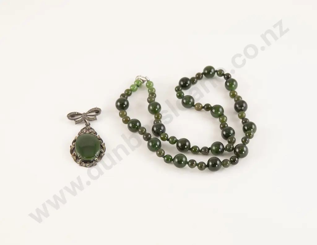 Single Strand Greenstone Bead Necklace Image 1++