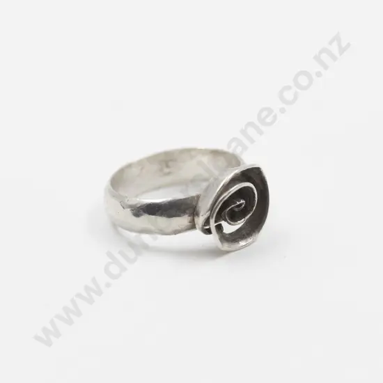 NZ Jeweller Penelope Barnhill S/S Ring