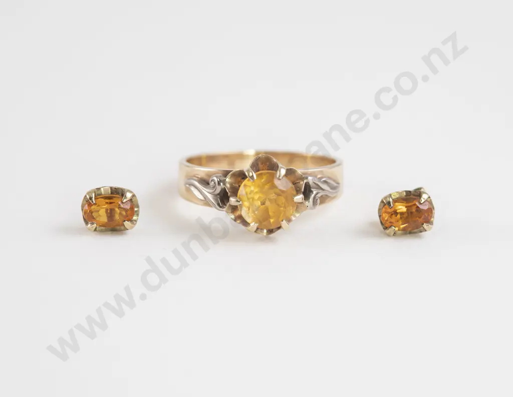 9ct Single Citrine Dress Ring and Pair Citrine Stud Earrings Image 1++