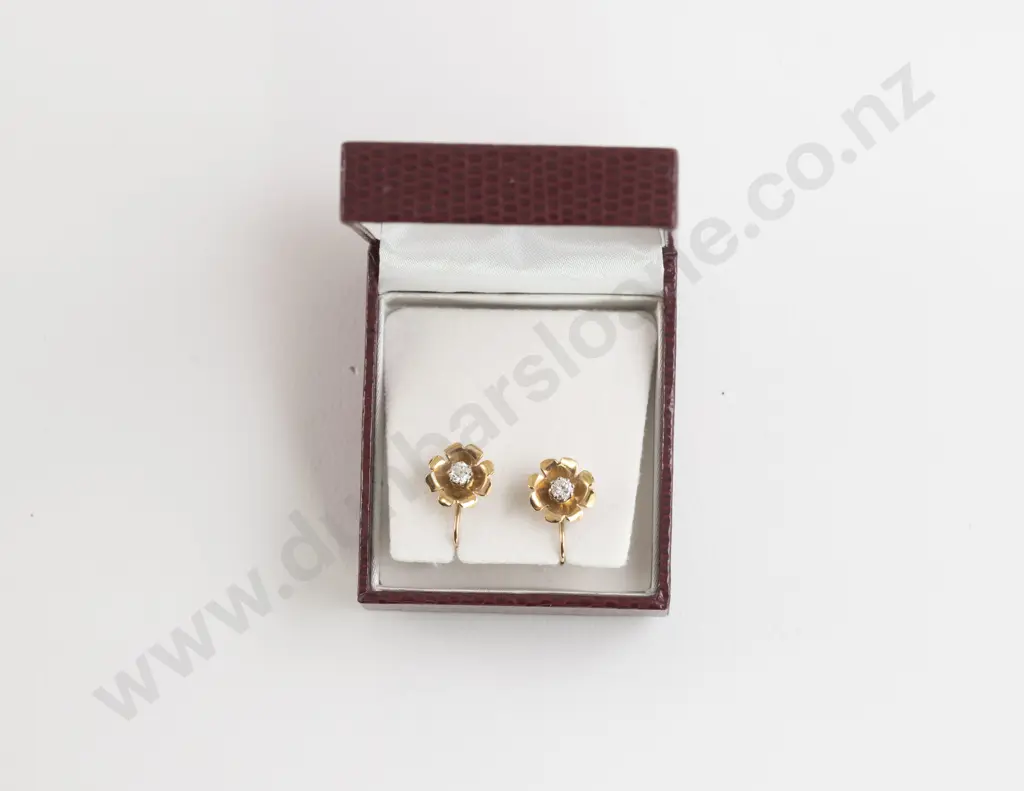 Pair 18ct & 9ct Diamond Floret Earrings each flower head set with single diamond Image 1++