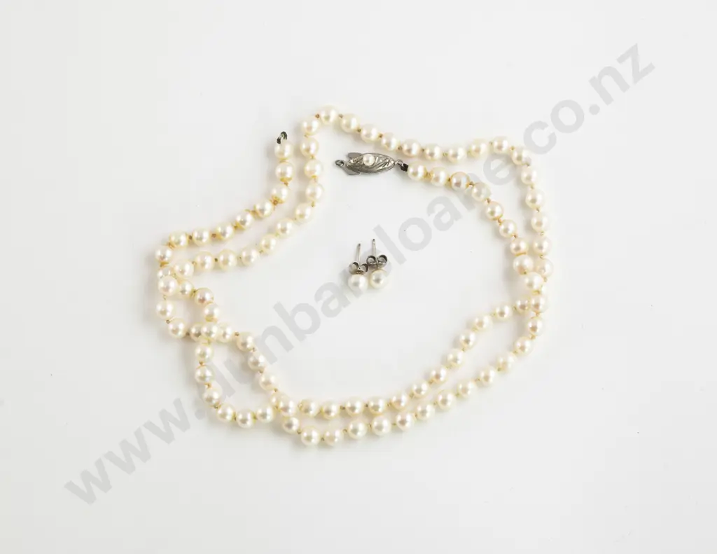 Single Strand Uniform Cultured Pearl Necklace Image 1++