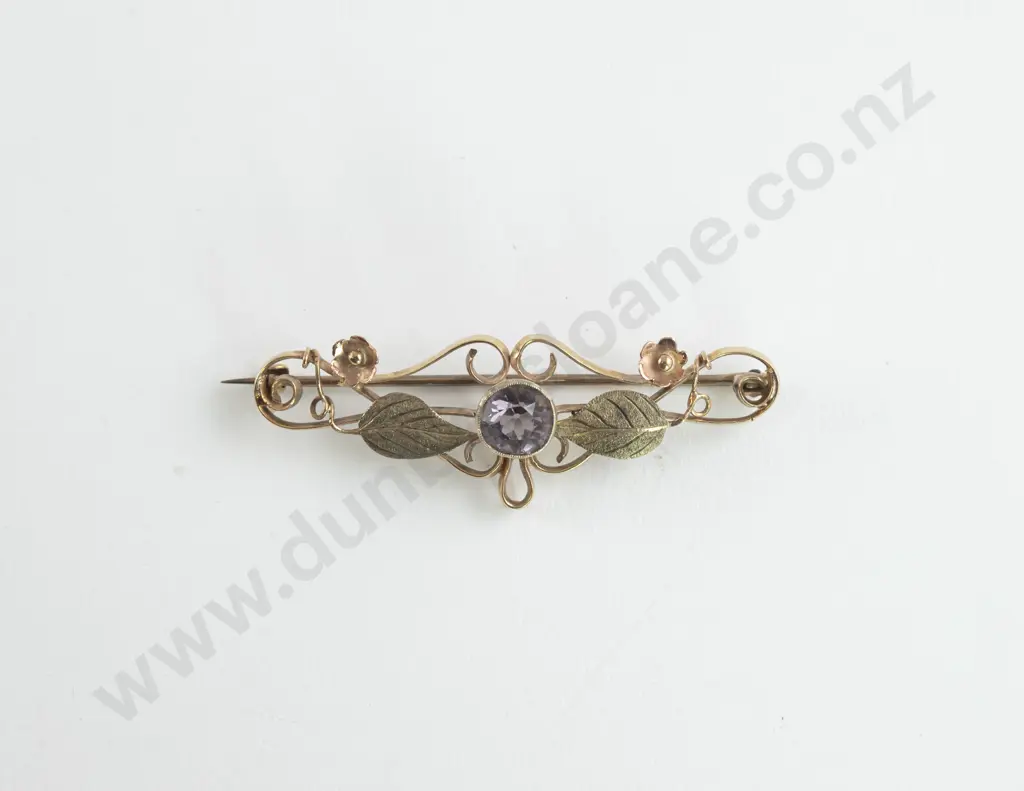 Edwardian 9ct Fancy Foliate Scroll Bar Brooch Image 1++