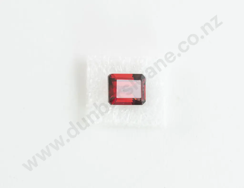 Unmounted Octagonal Cut Garnet 10 x 8mm Image 1++