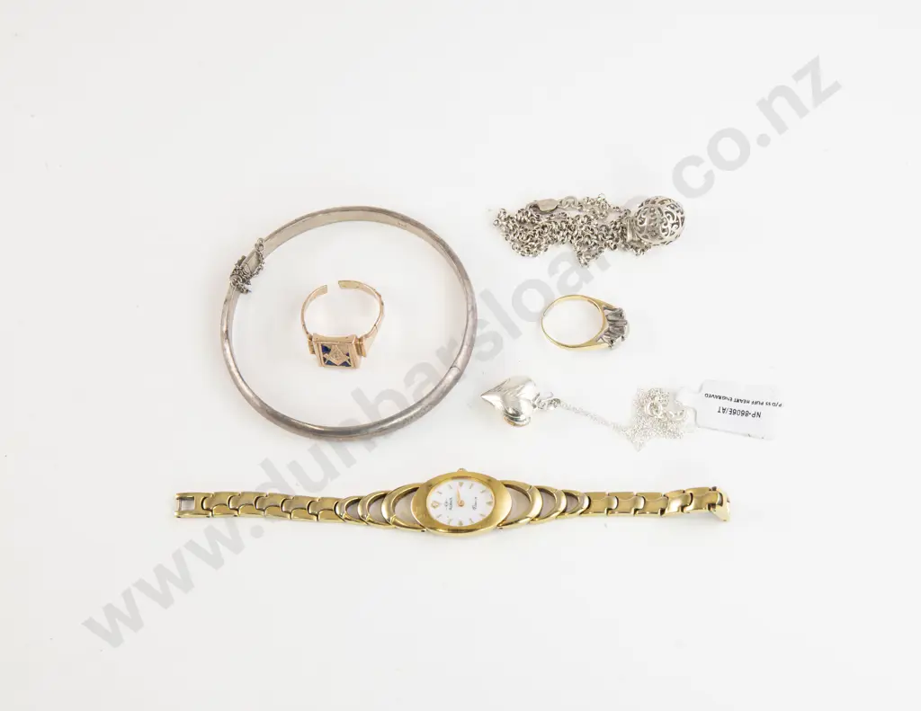 9ct Swivel Signet Ring Image 1++