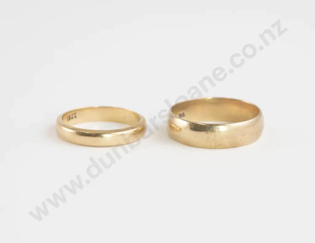 18ct and 9ct Plain Wedding Bands Image 1++