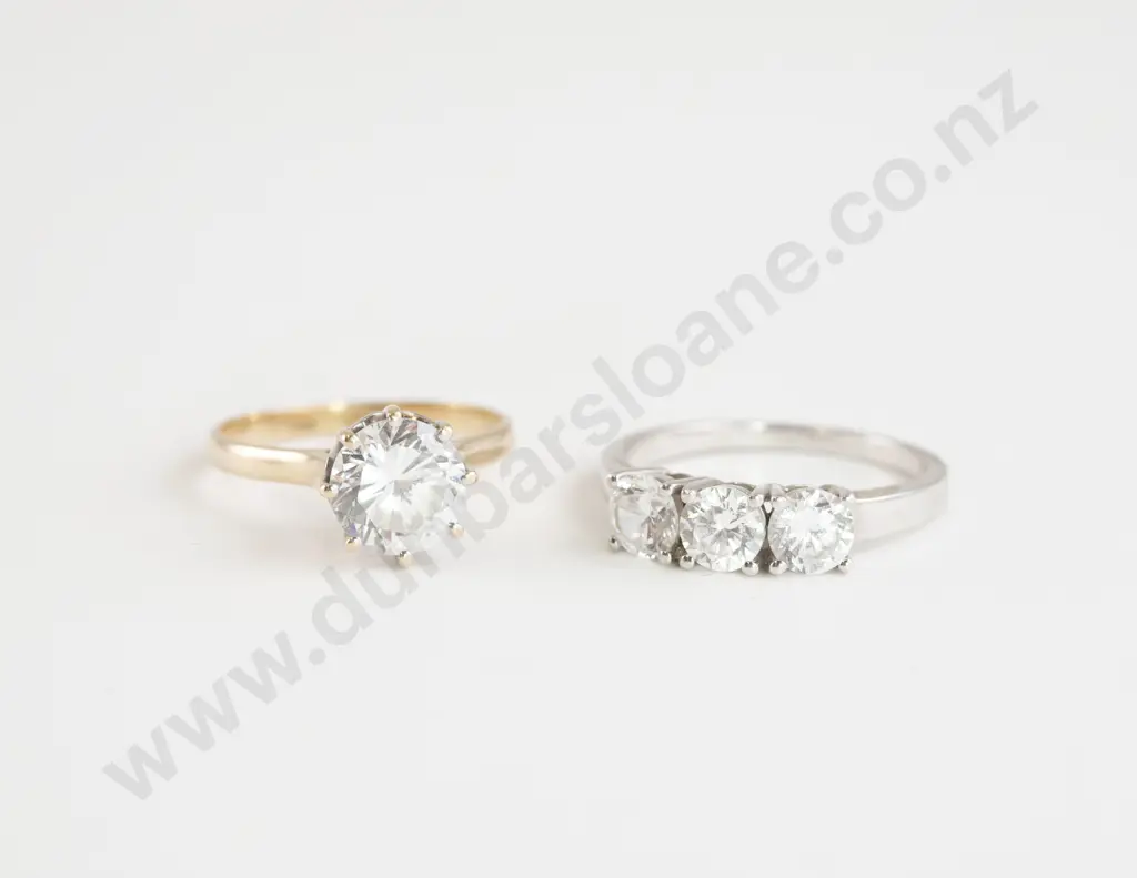 9ct Solitaire approx. 2ct Zircon Ring Image 1++