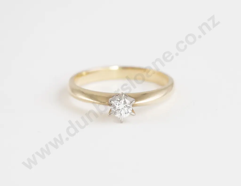 9ct Solitaire Diamond Ring Image 1++