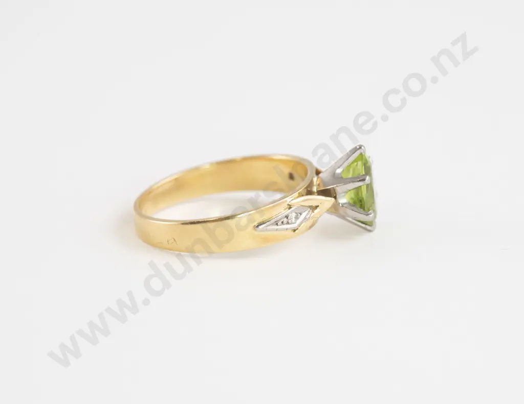 18ct Three Stone Peridot and Diamond Dress Ring Image 1++