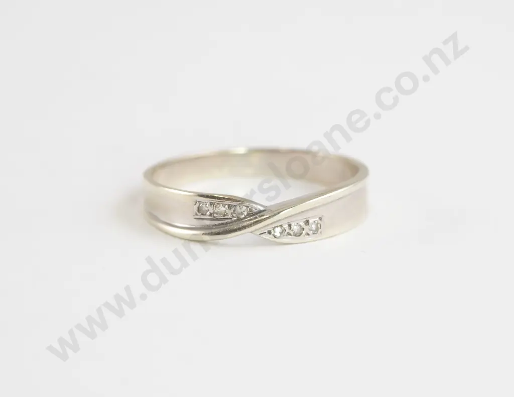 Three 9ct White Gold Rings Image 1++