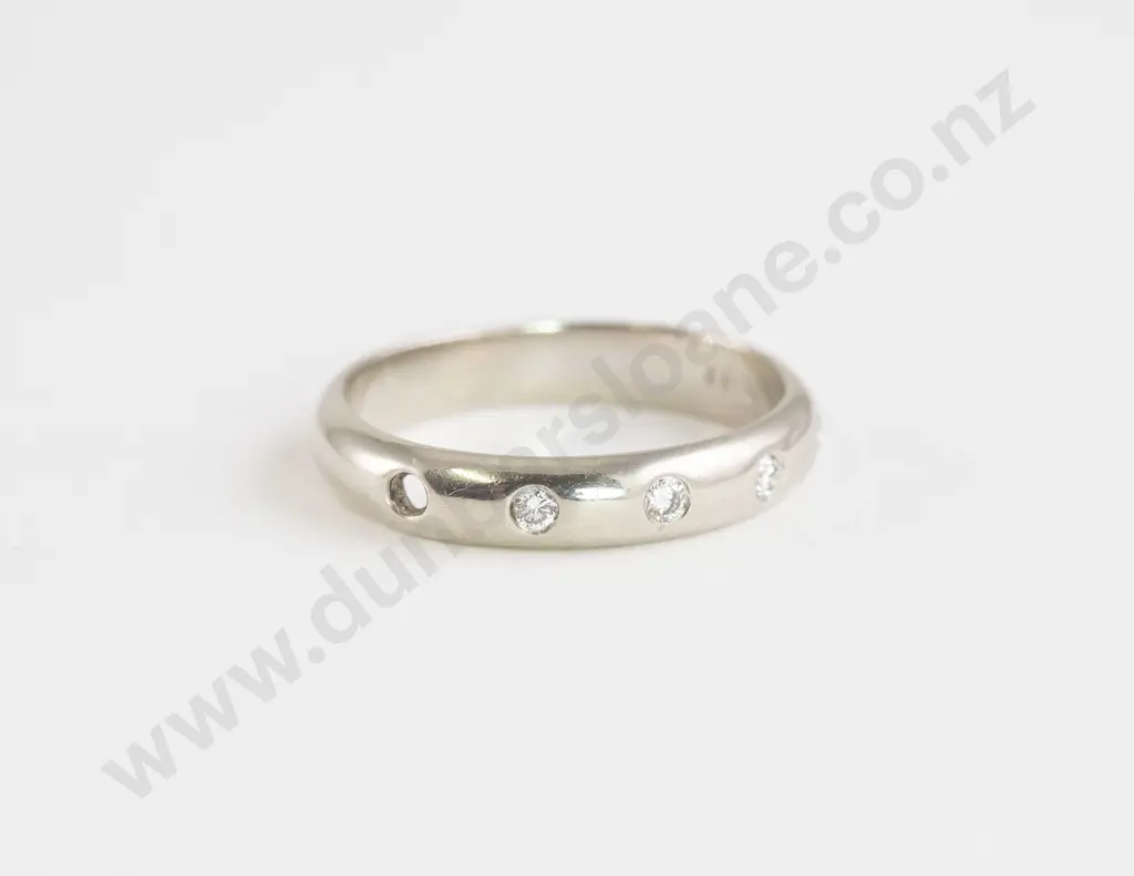 Three 18ct Diamond Rings Image 1++
