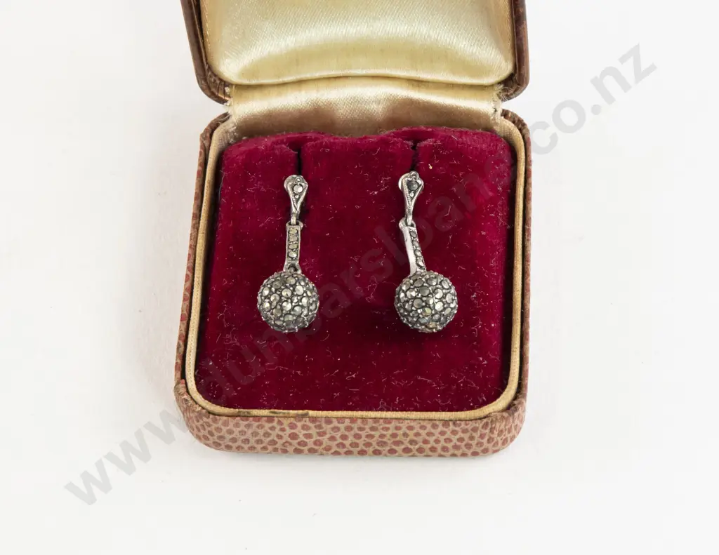 Pair Vintage S/S Marcasite 'Ball' Pendant Earrings Image 1++