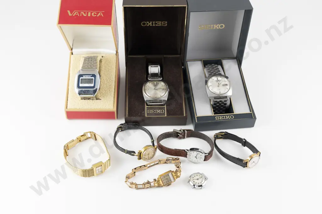 Nine Assorted Gents and Ladies Wrist Watches Image 1++