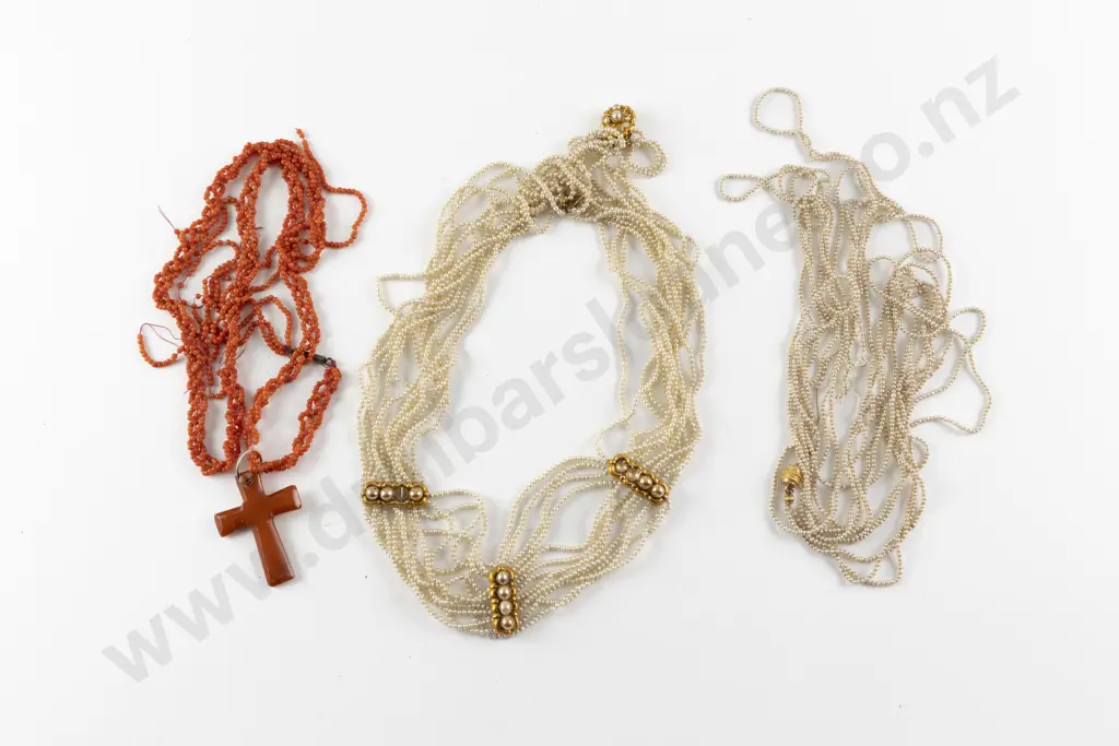 Vict Coral Bead Necklace Image 1++