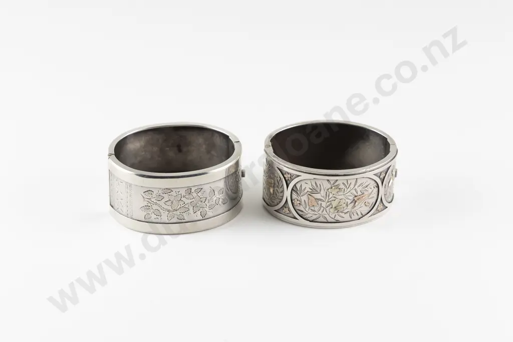 Two Vict S/S Wide Hinged Snap Bracelets Image 1++