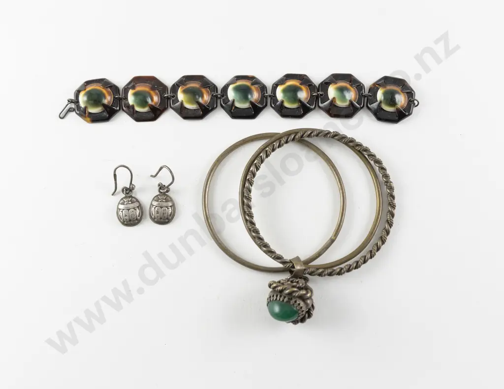 Vintage Pacific Kauri Shell and Tortoise Bracelet Image 1++